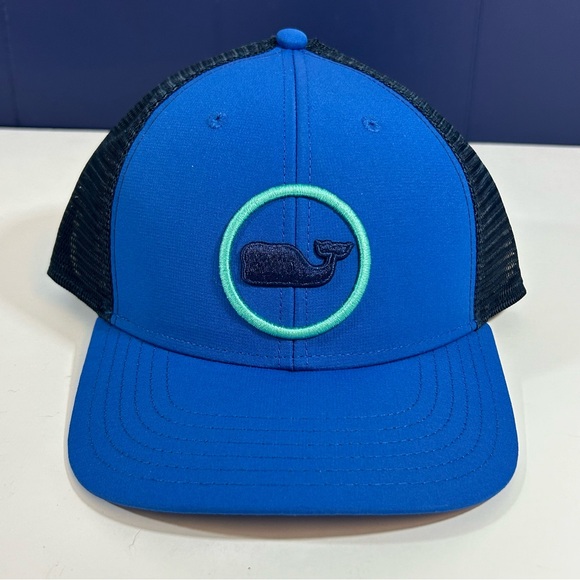 Vineyard Vines Whale Dot Performance Trucker Hat NWT - Picture 1 of 11